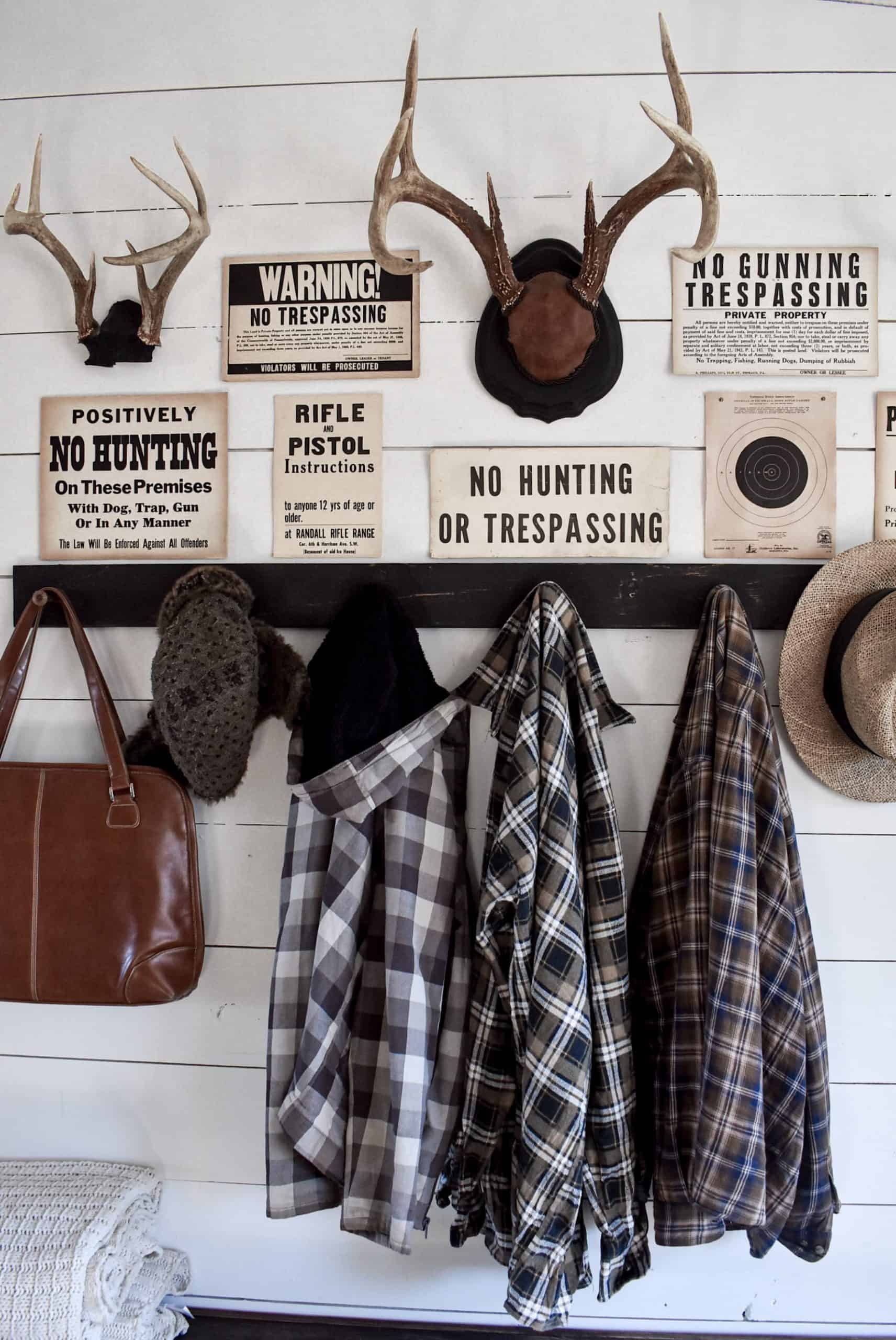 Small Rustic Entryway Ideas - Rocky Hedge Farm